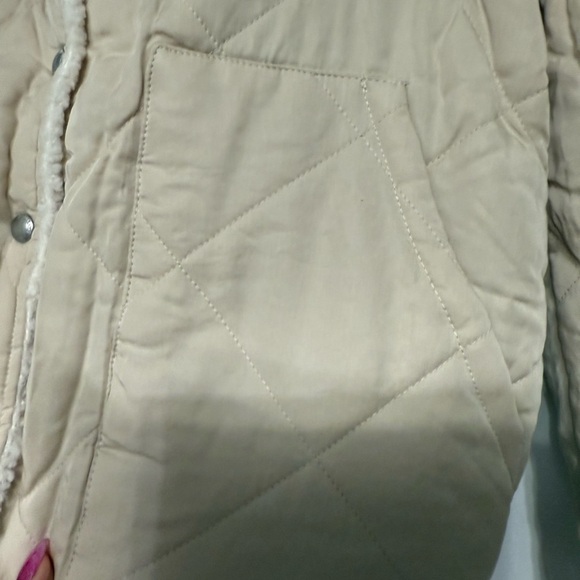 Blank NYC Beige Quilted Jacket with Sherpa Collar - Picture 4 of 8
